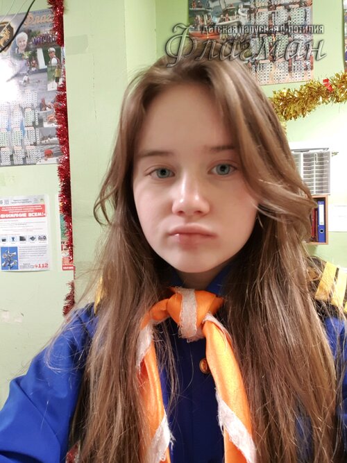 e5ce7a4e.ID Photo.043710